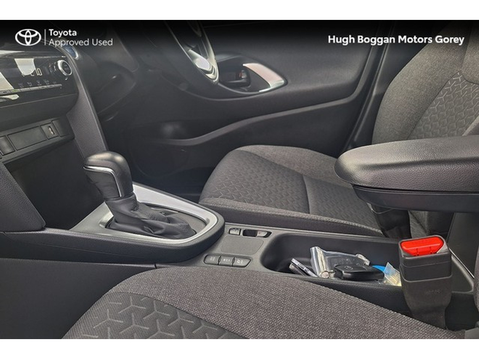 2024 Toyota Yaris Cross CROSS LUNA SPORT 4DR AUTO €30,950