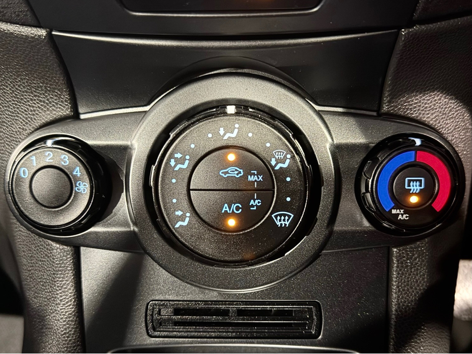 2014 Ford Fiesta ZETEC 1.25 60PS M5 4DR MCA €8,990