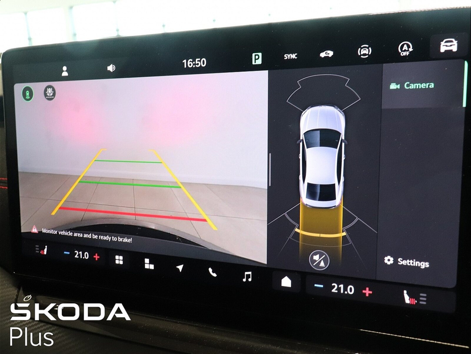 2025 Skoda Octavia - image 16