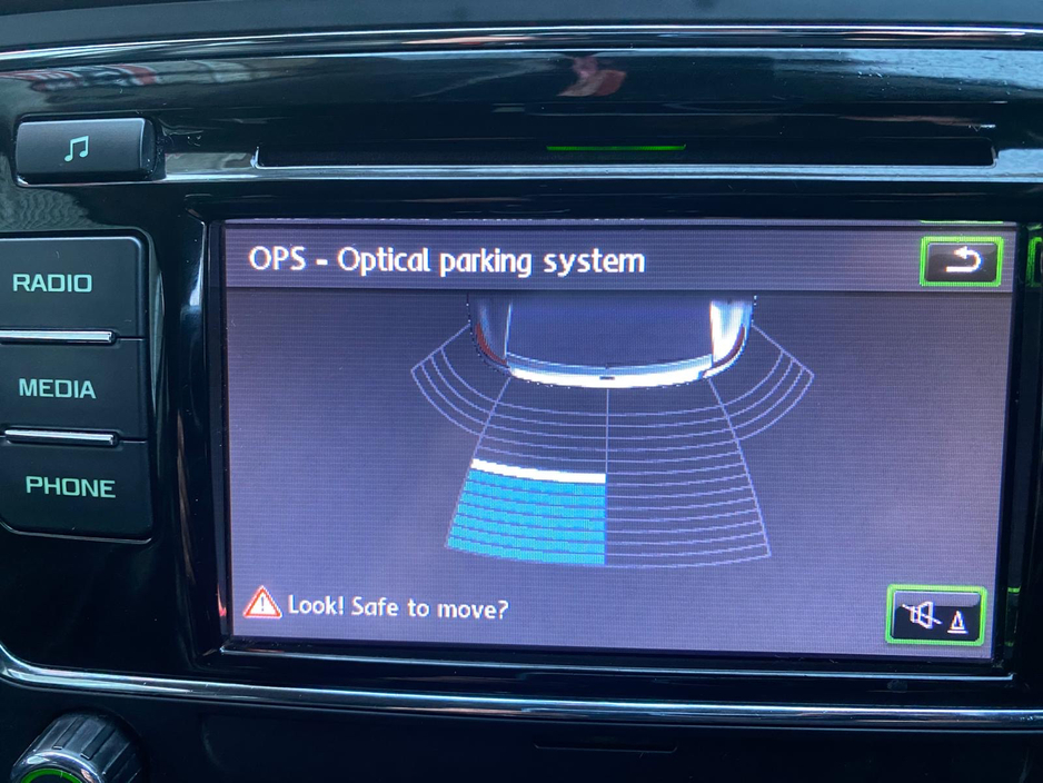 2014 Skoda Superb - image 16