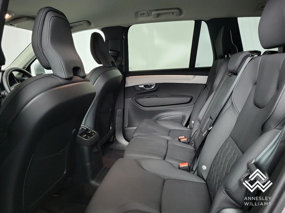 2025 Volvo XC90 - image 16