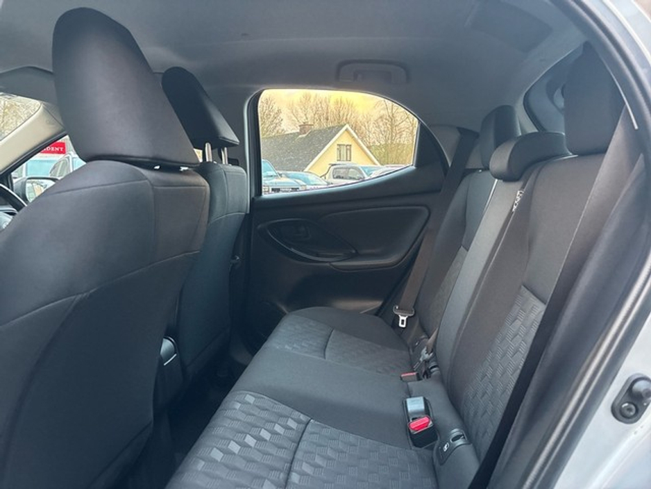 2025 Toyota Yaris FRESH SELECTION OF TRADE-INS Yaris Hybrid 115 Luna €27,000