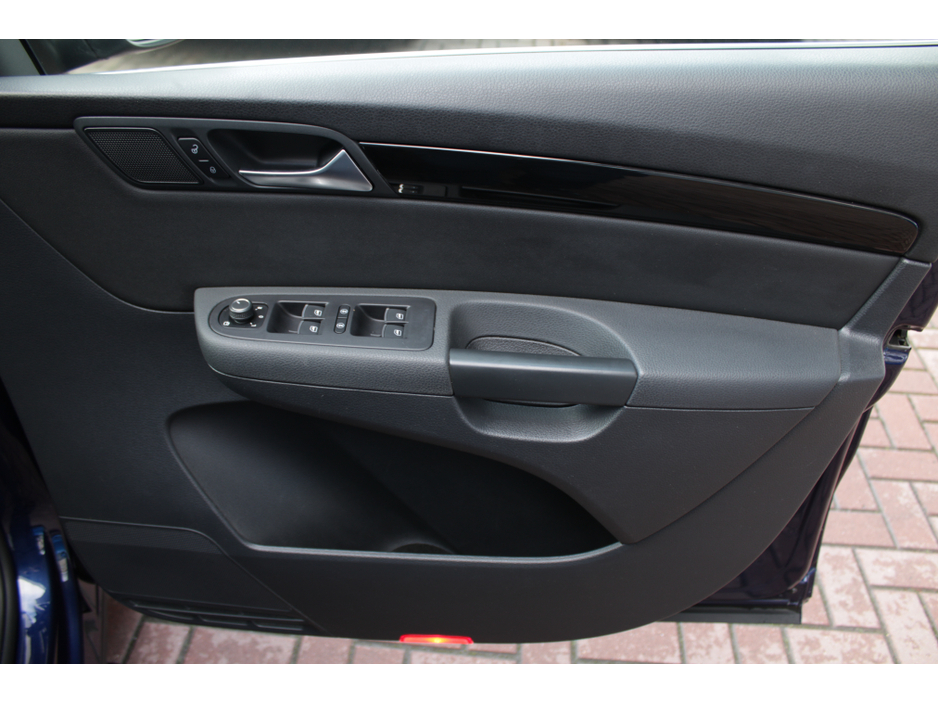 2017 Volkswagen Sharan 1.4TSI HIGHLINE EDITION  5DR MPV 7 SEAT AUTO // HUGE SPEC // 118,000KM'S / IMMACUALTE CONDITION // BUY WITH CONFIDENCE AA AND SIMI APPROVED DEALER 2025 // FINANCE ARRANGED // ALL TRADE INS WELCOME // €25,950