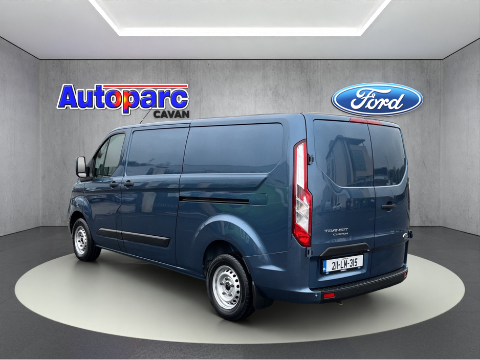 2021 Ford Transit Custom - image 5