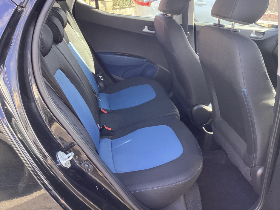 2017 Hyundai i10 - image 13