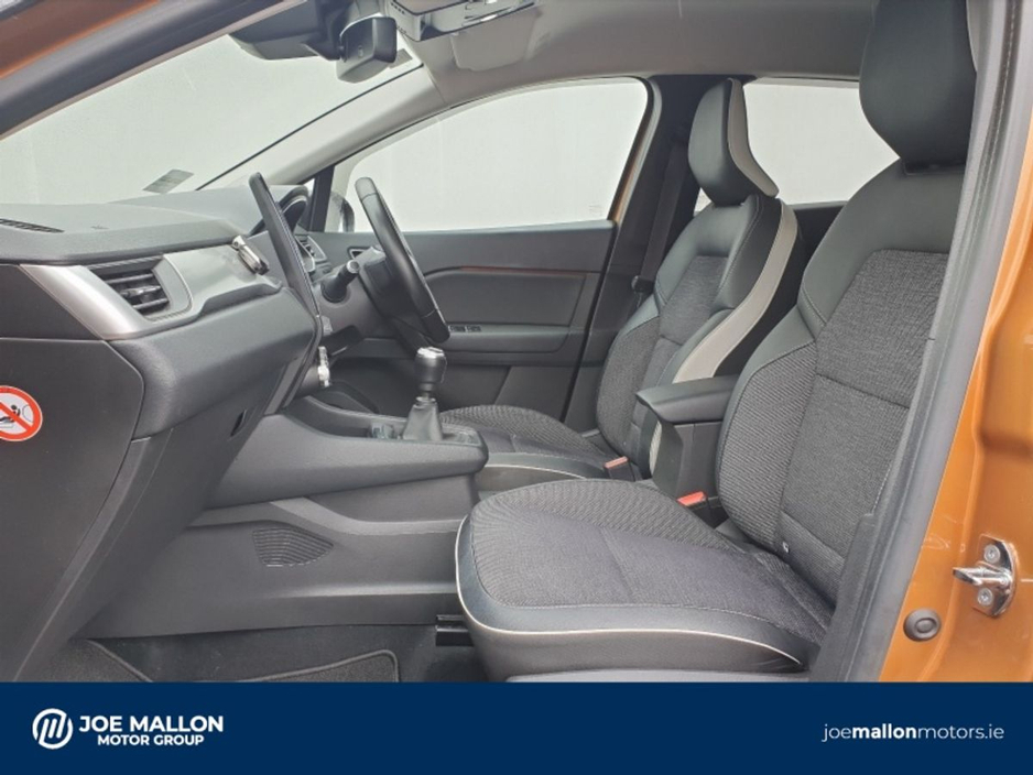 2020 Renault Captur - image 8