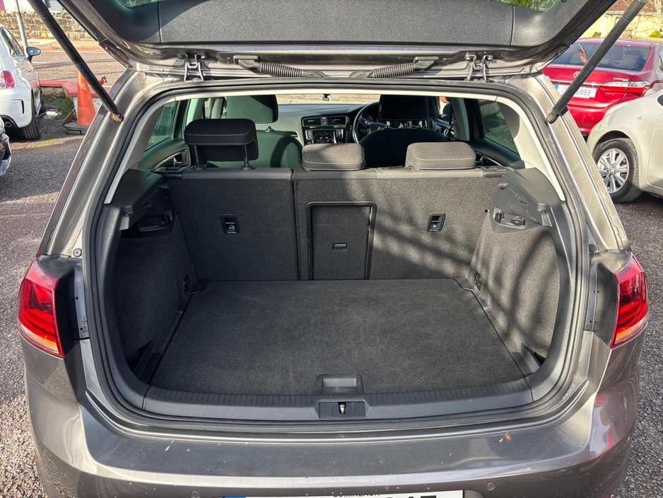 2014 Volkswagen Golf - image 7