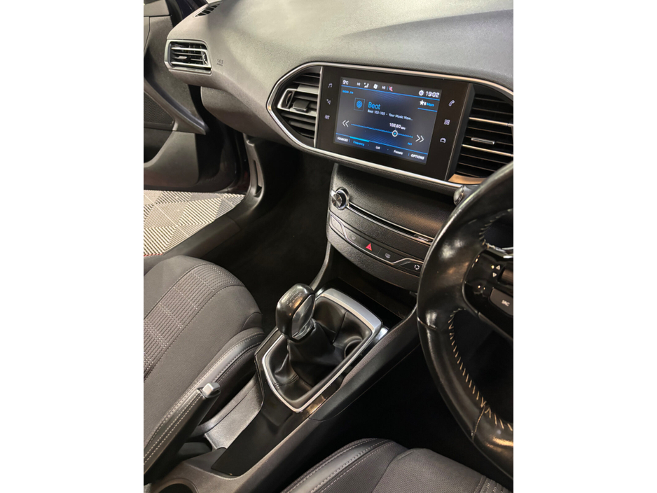2018 Peugeot 308 1.2 Puretech 110bhp SW Active €9,950