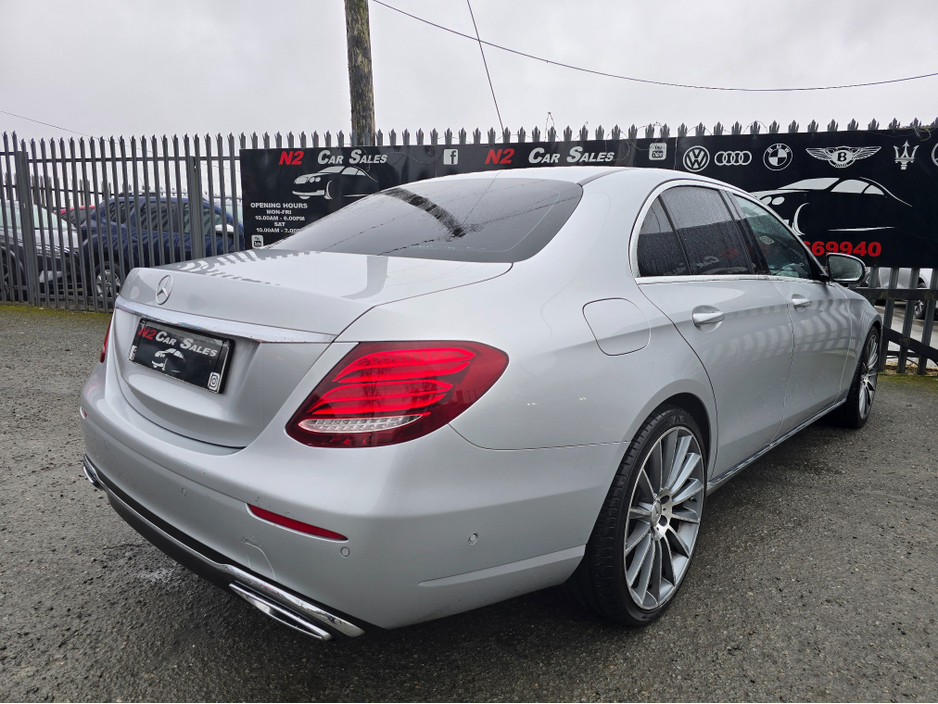 2016 Mercedes-Benz E Class - image 8