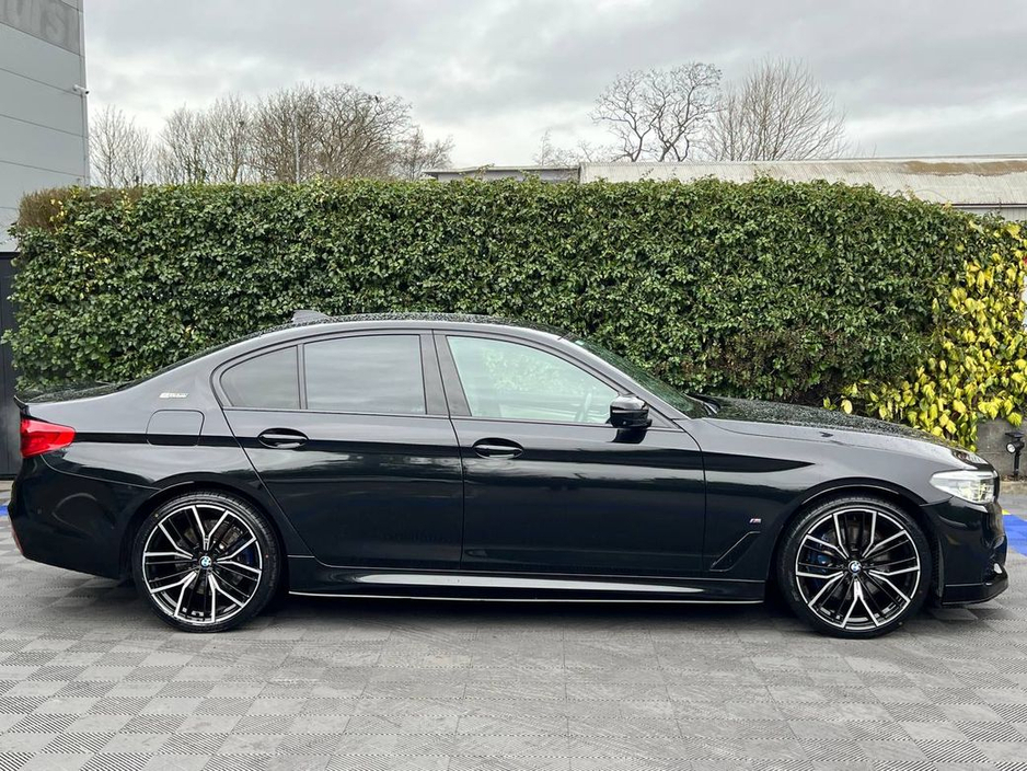 2020 BMW 5 Series 530e M-SPORT COMPETITION 2.0 HYBRID // LEATHER M-SPORT INTERIOR // DIGITAL CLUSTER // NEW 20" M5 ALLOYS €33,950