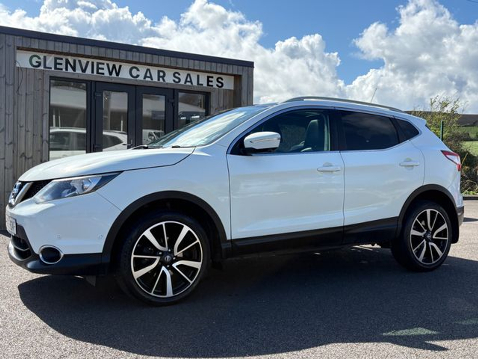 2014 Nissan Qashqai - image 3