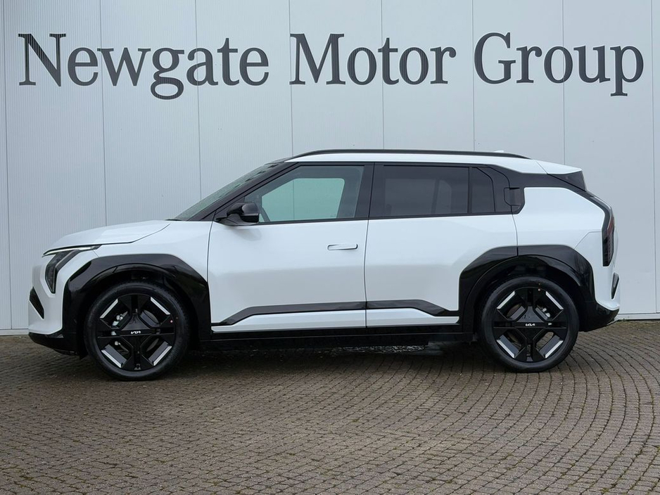 2026 Kia EV3 - image 8