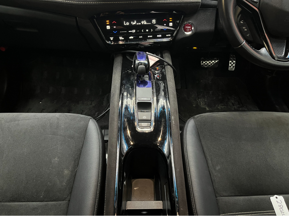 2017 Honda Vezel €16950 2017 HONDA VEZEL RS HYBRID SENSING 1.5 AUTOMATIC / CRUISE CONTROL / REVERSE CAMERA / HEATED SEATS / PADDLE SHIFTERS €16,950