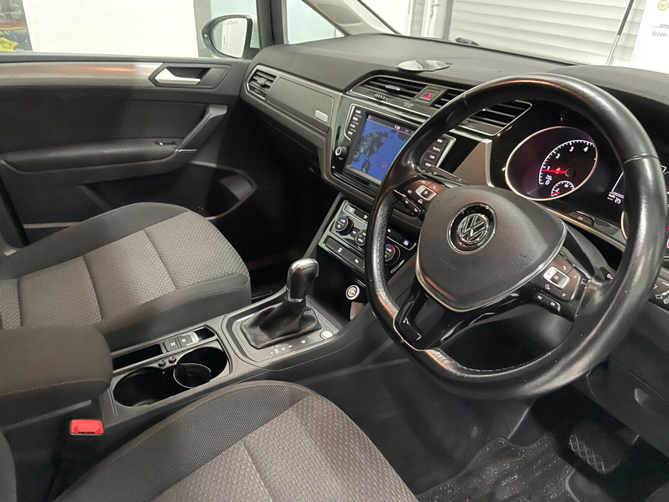 2017 Volkswagen Touran  €30,995