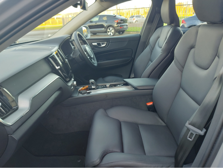 2024 Volvo XC60 T6 PHEV PLUS BRIGHT AWD 5 €59,950