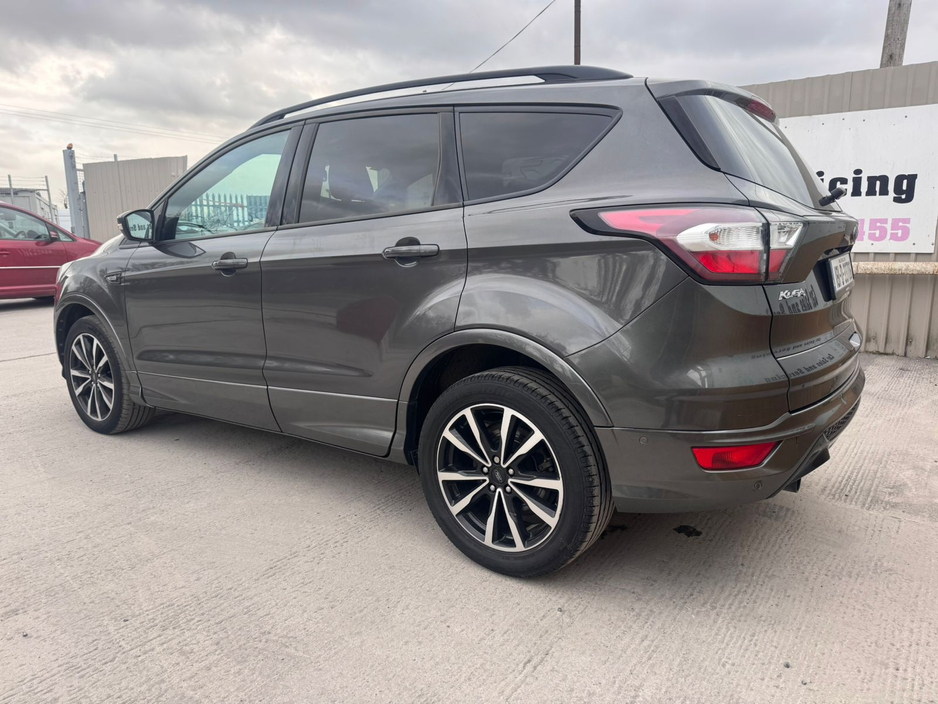 2018 Ford Kuga - image 7