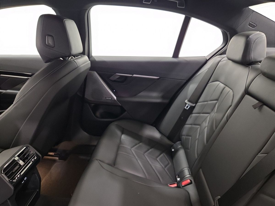 2024 BMW 5 Series - image 11