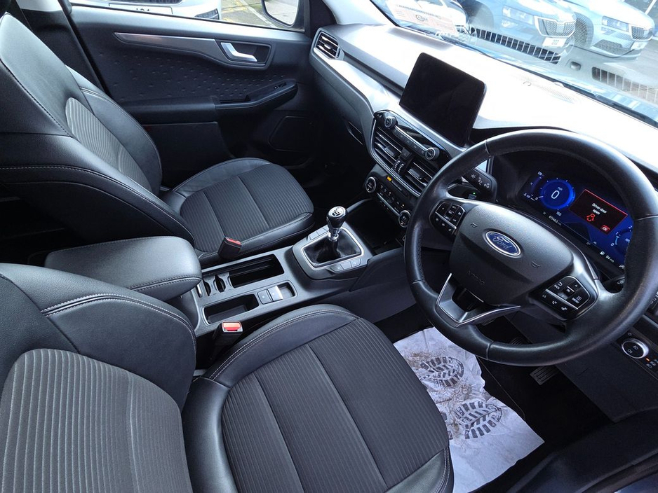 2021 Ford Kuga - image 11