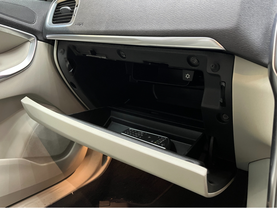 2014 Volvo V40 €10950 2014 VOLVO V40 T4 1.6 AUTOMATIC / CRUISE CONTROL / PARKING AID / ELECTRIC MEMORY & HEATED SEATS €10,950