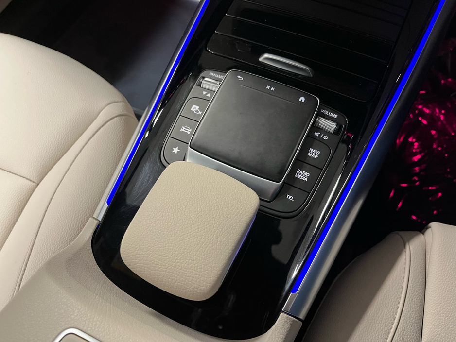 2023 Mercedes-Benz EQA 250 Progressive - 1 OWNER IRISH CAR - 19 Inch Alloys - Reversing Camera - Ambient Lighting - Sat Nav - Climate Control - Keyless Start - Apple CarPlay/Android Auto - €38,950 or €39,900 with Supagard V €38,950