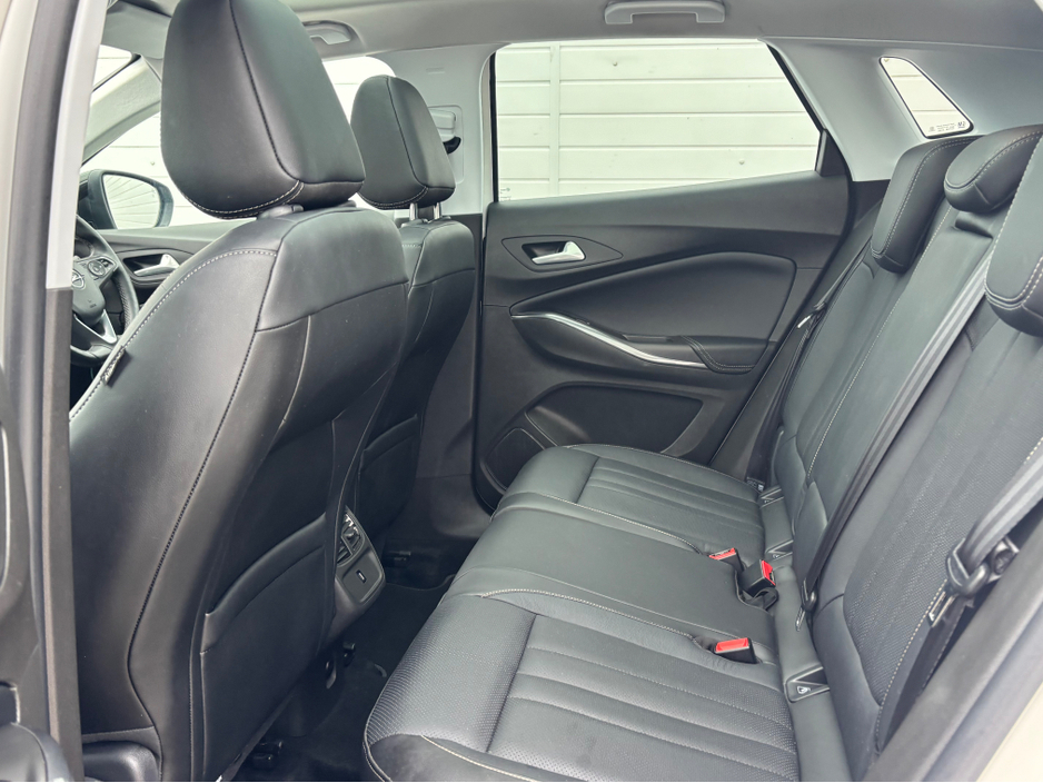 2021 Opel Grandland X - image 17