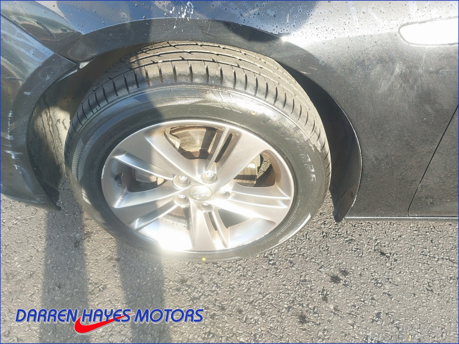 2021 Opel Insignia - image 7