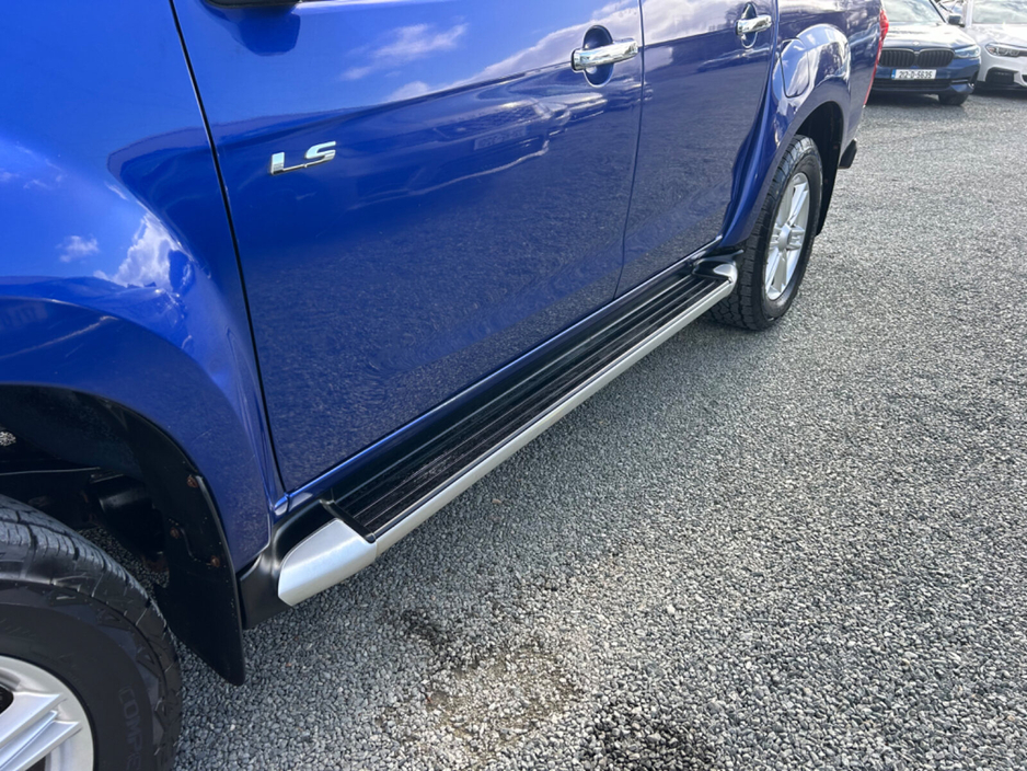 2019 Isuzu D-MAX - image 6