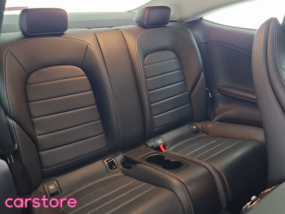 2016 Mercedes-Benz C Class - image 10