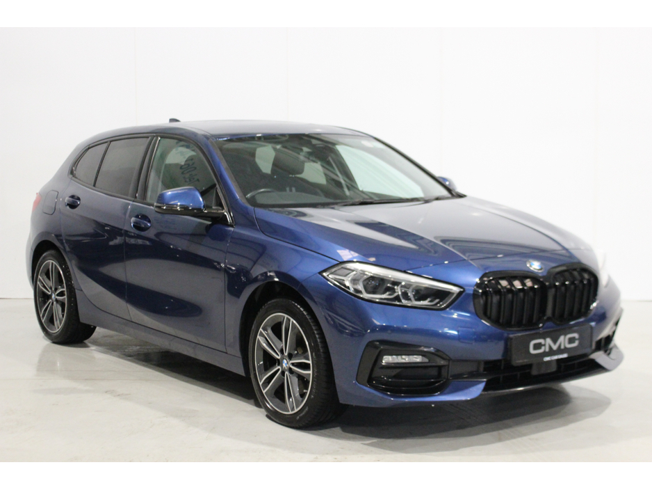 2021 BMW 1 Series - image 9