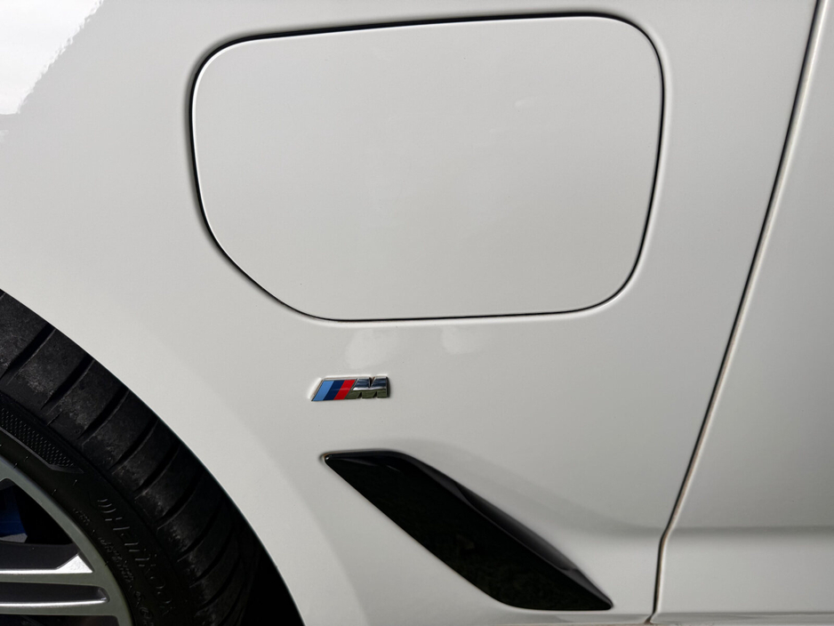 2019 BMW 5 Series - image 7