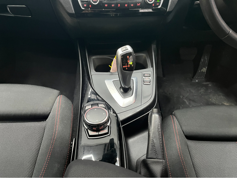 2016 BMW 1 Series - image 17