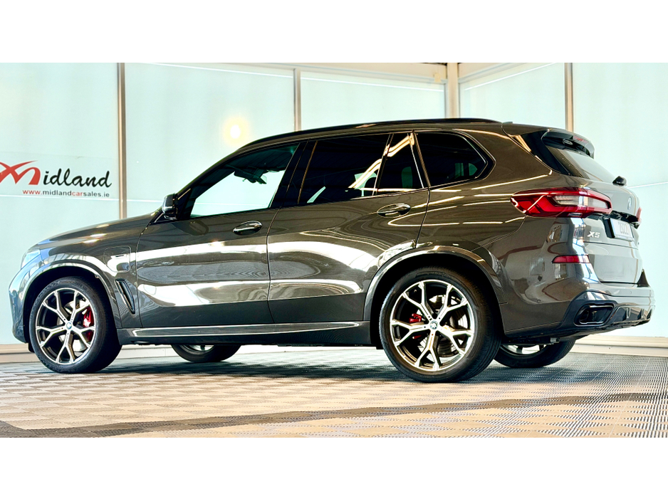 2022 BMW X5 XDRIVE45E 4DR AUTO G05H €62,800