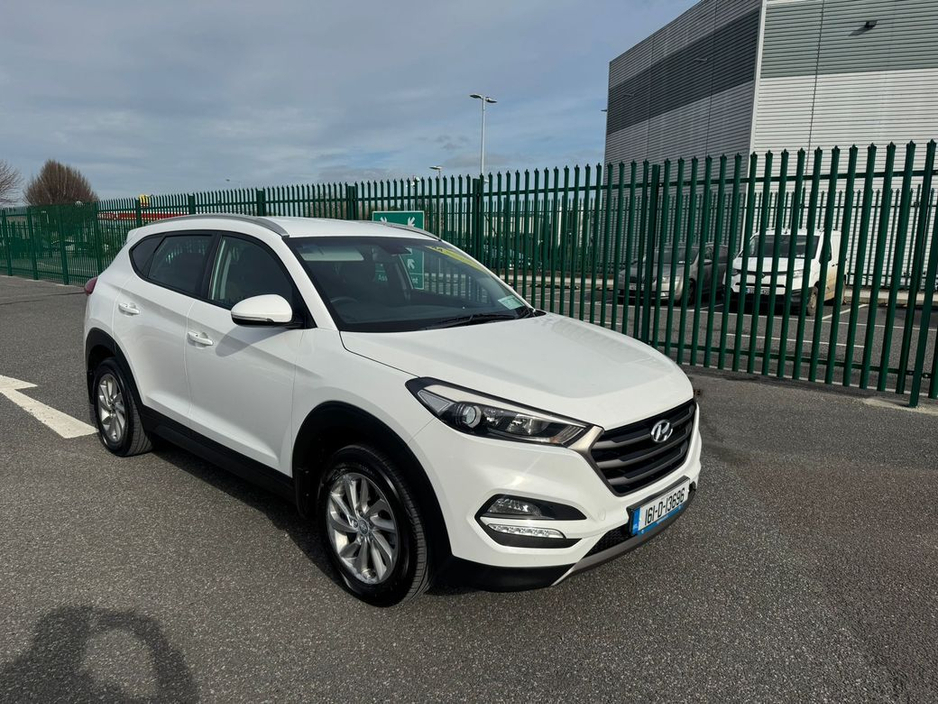 2016 Hyundai Tucson - image 3