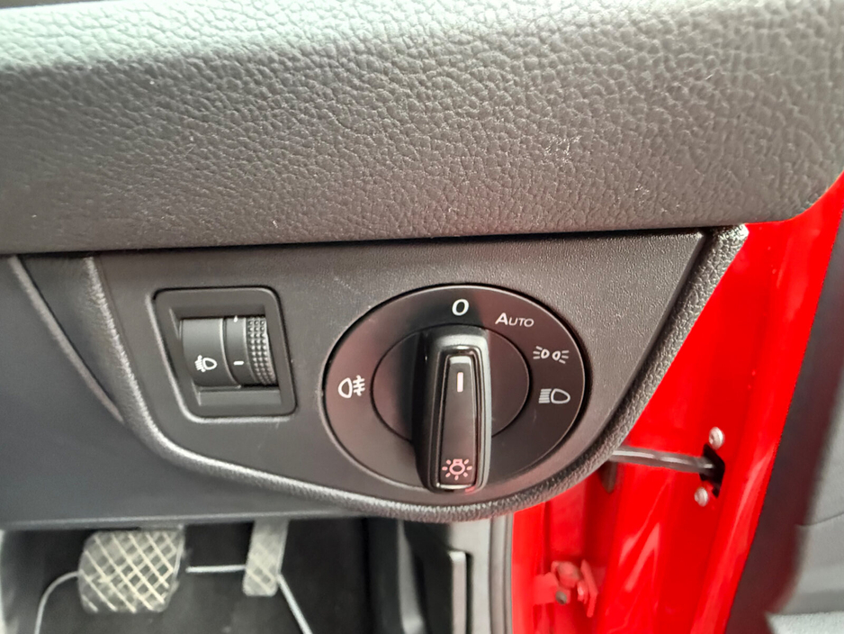 2018 Volkswagen Polo - image 17