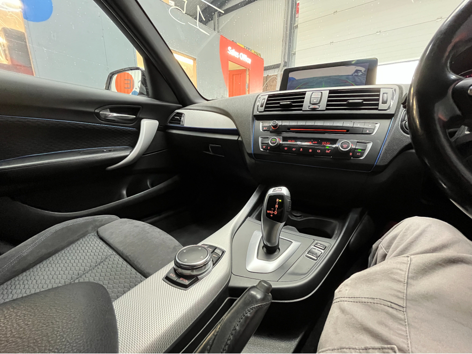 2015 BMW 1 Series - image 14