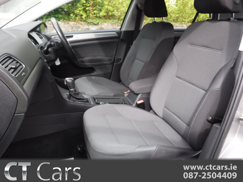 2016 Volkswagen Golf - image 8