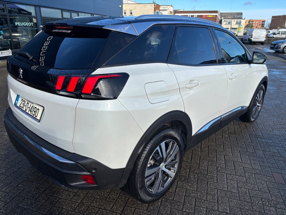 2023 Peugeot 3008 1.2 PureTech 130bhp Auto 6.4 Allure €31,950