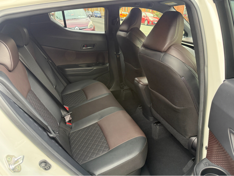 2017 Toyota C-HR - image 12