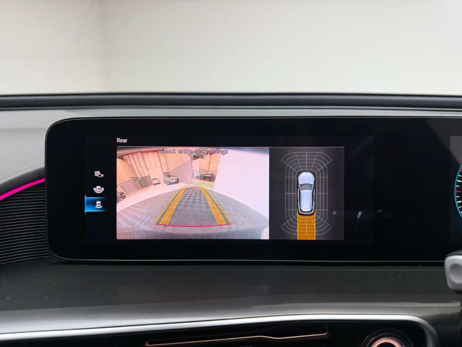 2021 Mercedes-Benz EQC - image 17