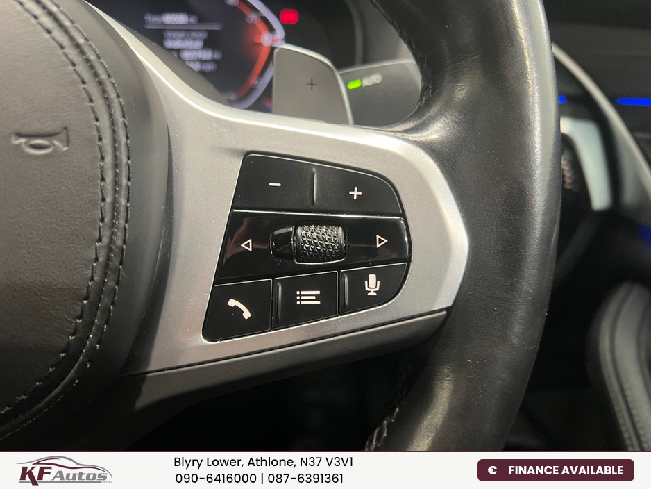 2022 BMW 5 Series - image 25