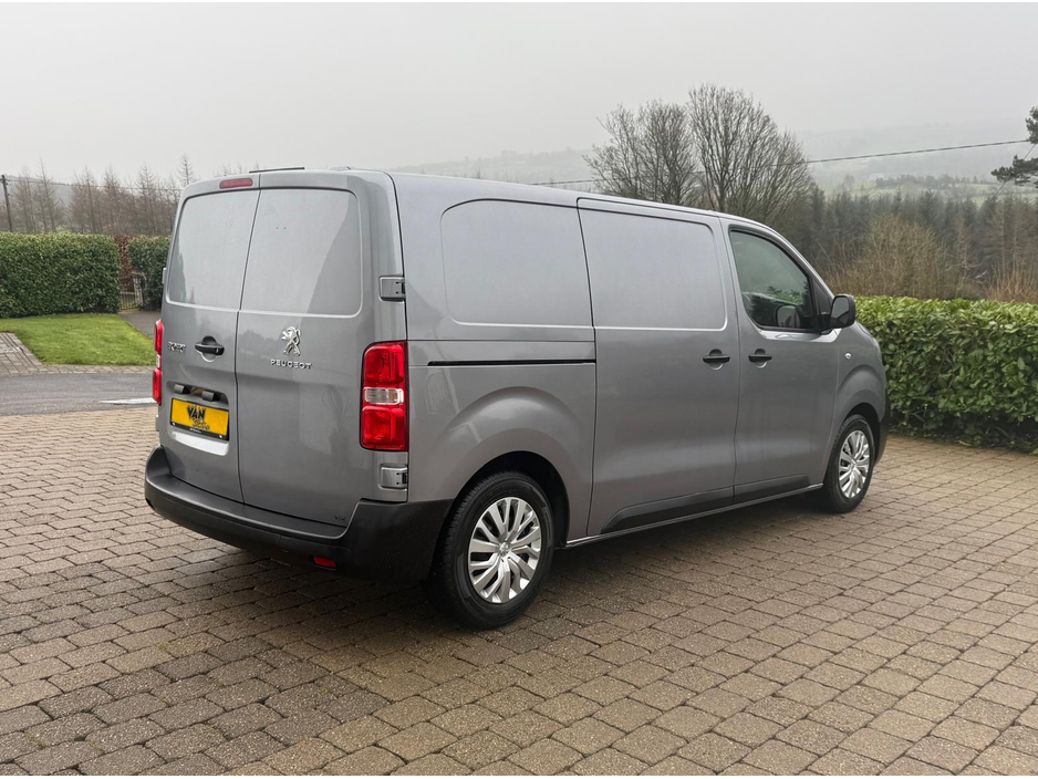 2022 Peugeot Expert Professional NO VAT!! 1.5 BlueHDi 100bhp €17,995
