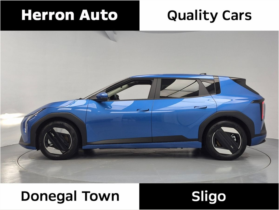 2026 Kia EV4 - image 2