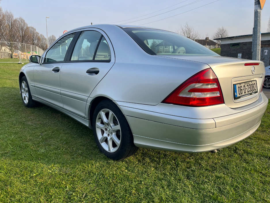 2006 Mercedes-Benz C Class - image 6