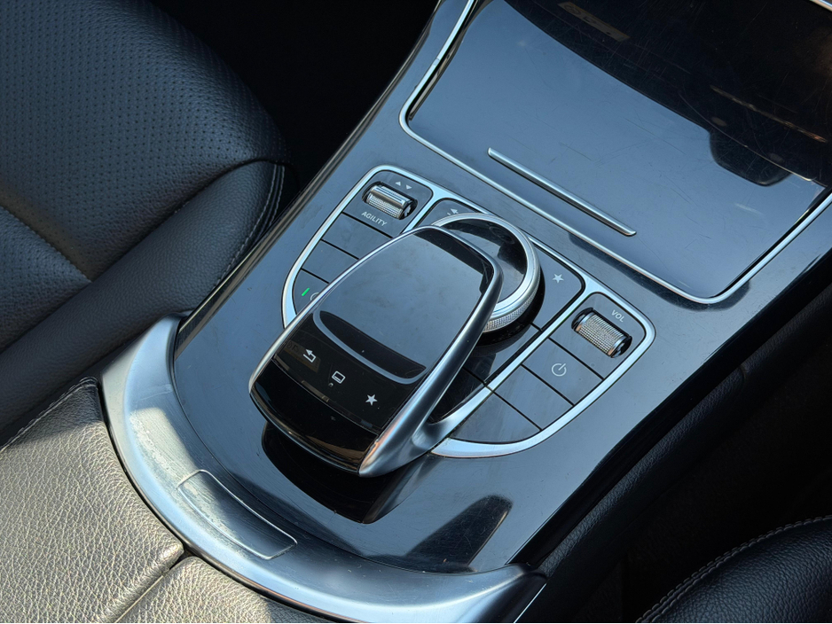 2016 Mercedes-Benz C Class - image 25
