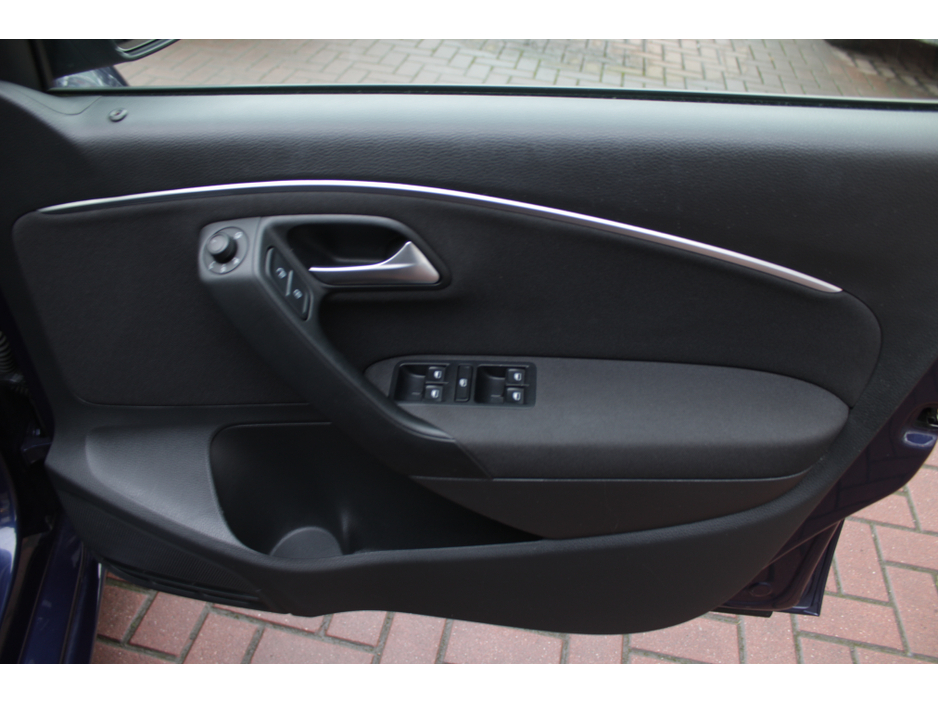 2016 Volkswagen Polo 1.0TSI ALL STAR EDITION 5DR HATCHBACK AUTOMATIC // STUNNING CAR WITH ONLY 65, 000 KMS // BUY WITH CONFIDENCE AA AND SIMI APPROVED DEALER 2025 // FINANCE ARRANGED // ALL TRADE INS WELCOME // €13,950