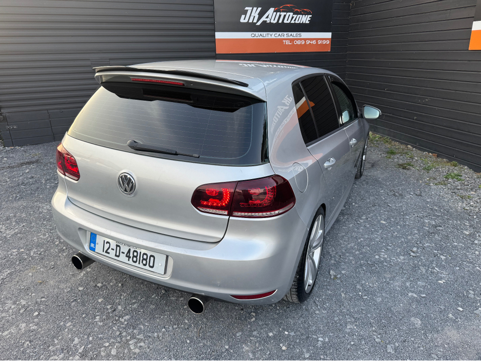 2012 Volkswagen Golf - image 6