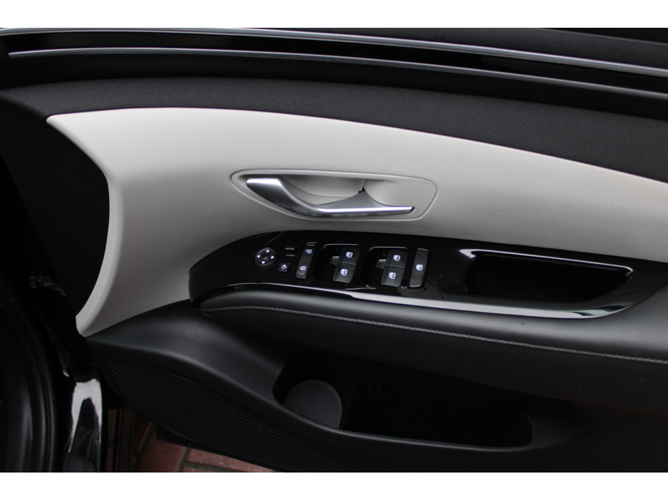 2022 Hyundai Tucson - image 10