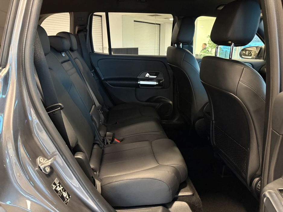 2022 Mercedes-Benz GLB - image 24