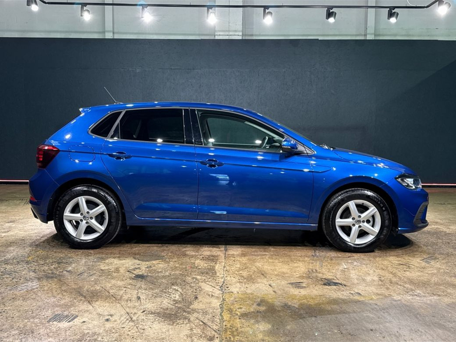 2022 Volkswagen Polo - image 2