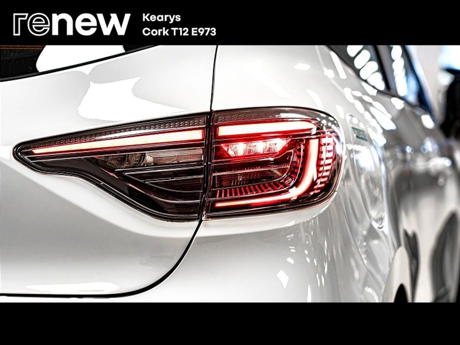 2025 Renault Clio - image 16